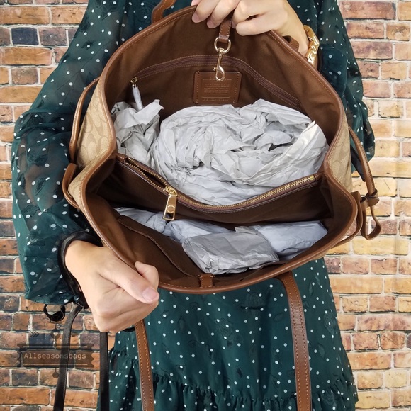 Coach signature PVC drawstring khaki brown tote - Picture 6 of 8